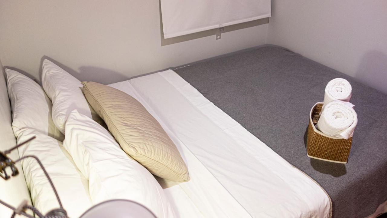 Cozy Apartment In Downtown มาดริด ภายนอก รูปภาพ